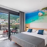 Loriana Apartment *