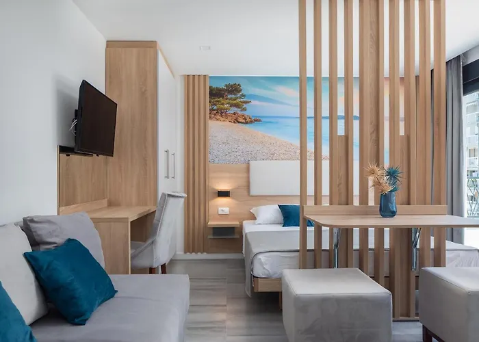 Loriana * Макарська