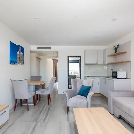 Loriana Apartamento *